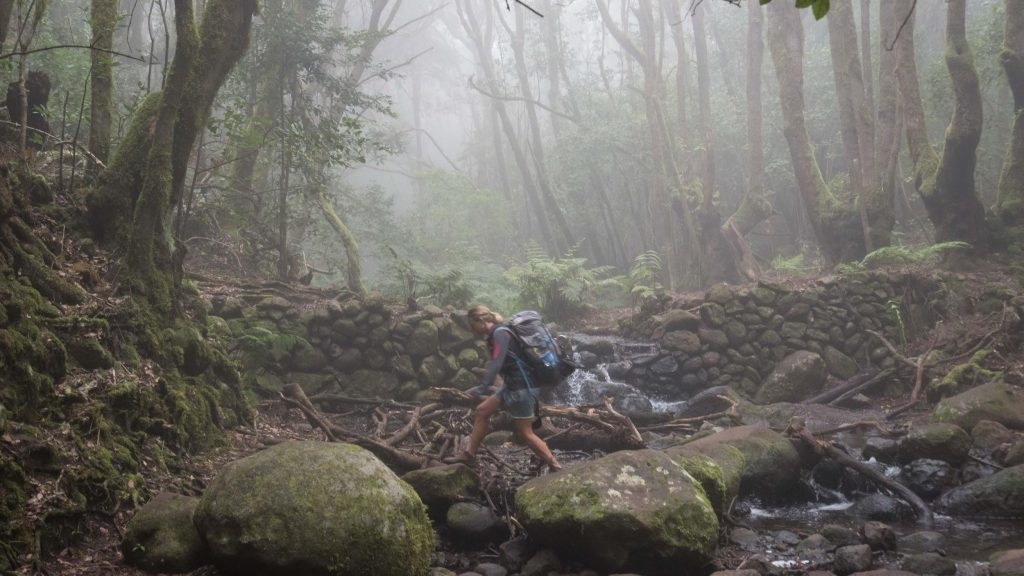 Gomera-alice-trekking-ternua