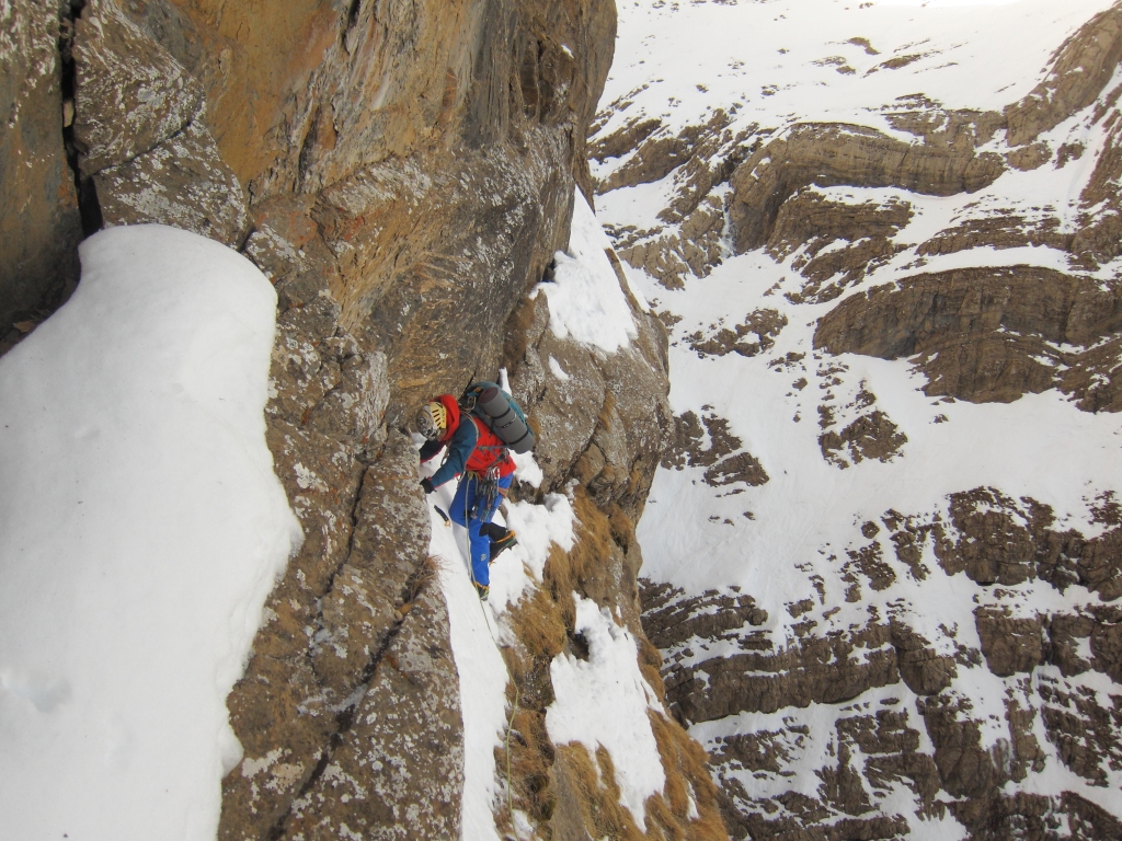 Escalada en el Valle de Tena con Iker Madoz: "Edertasunaren Bilaketa"