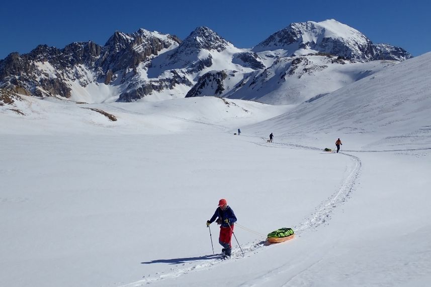 “Navegaciones” de invierno en el Monte Thabor: el regreso a la montaña en autonomía