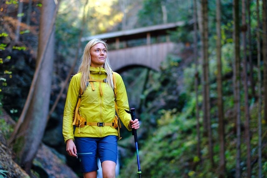 Señora Extracto sed Consejos para elegir ropa de montaña en primavera