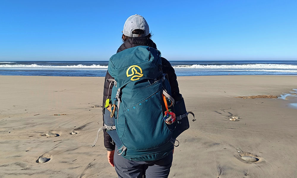 Caminando alrededor de la península por un océano sin plásticos